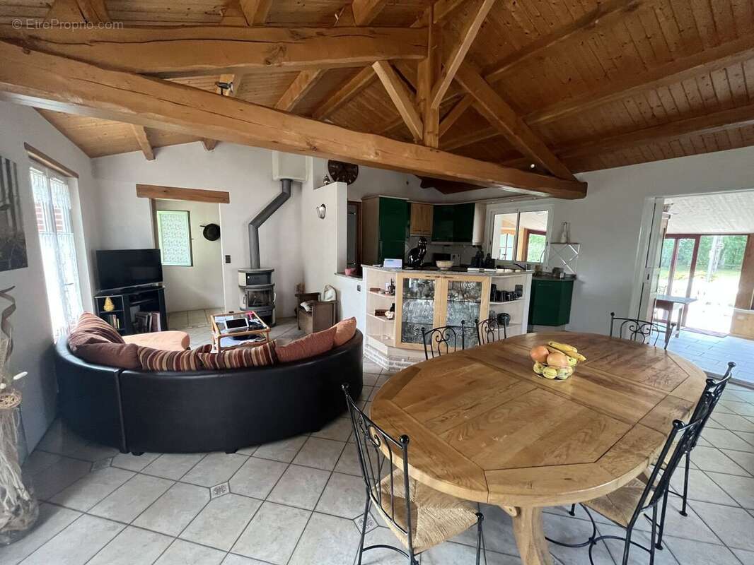 Maison à CHATEAUNEUF