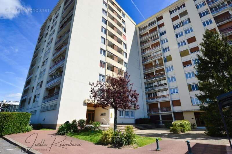 Appartement à PONTOISE