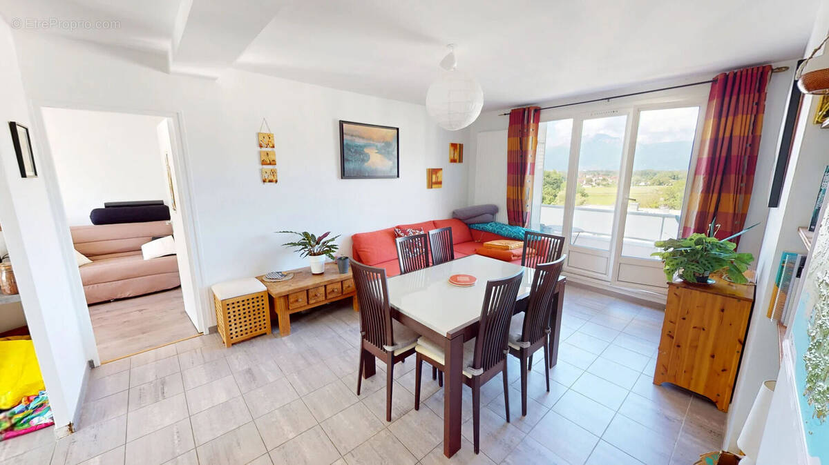 Appartement à DOMENE