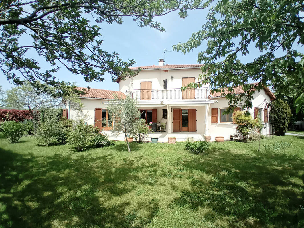 Maison à LE COTEAU