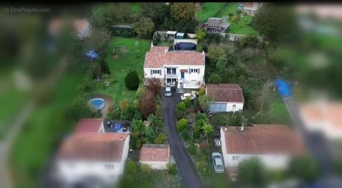 Maison à MERVENT