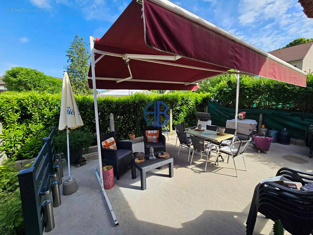 Appartement à MORESTEL