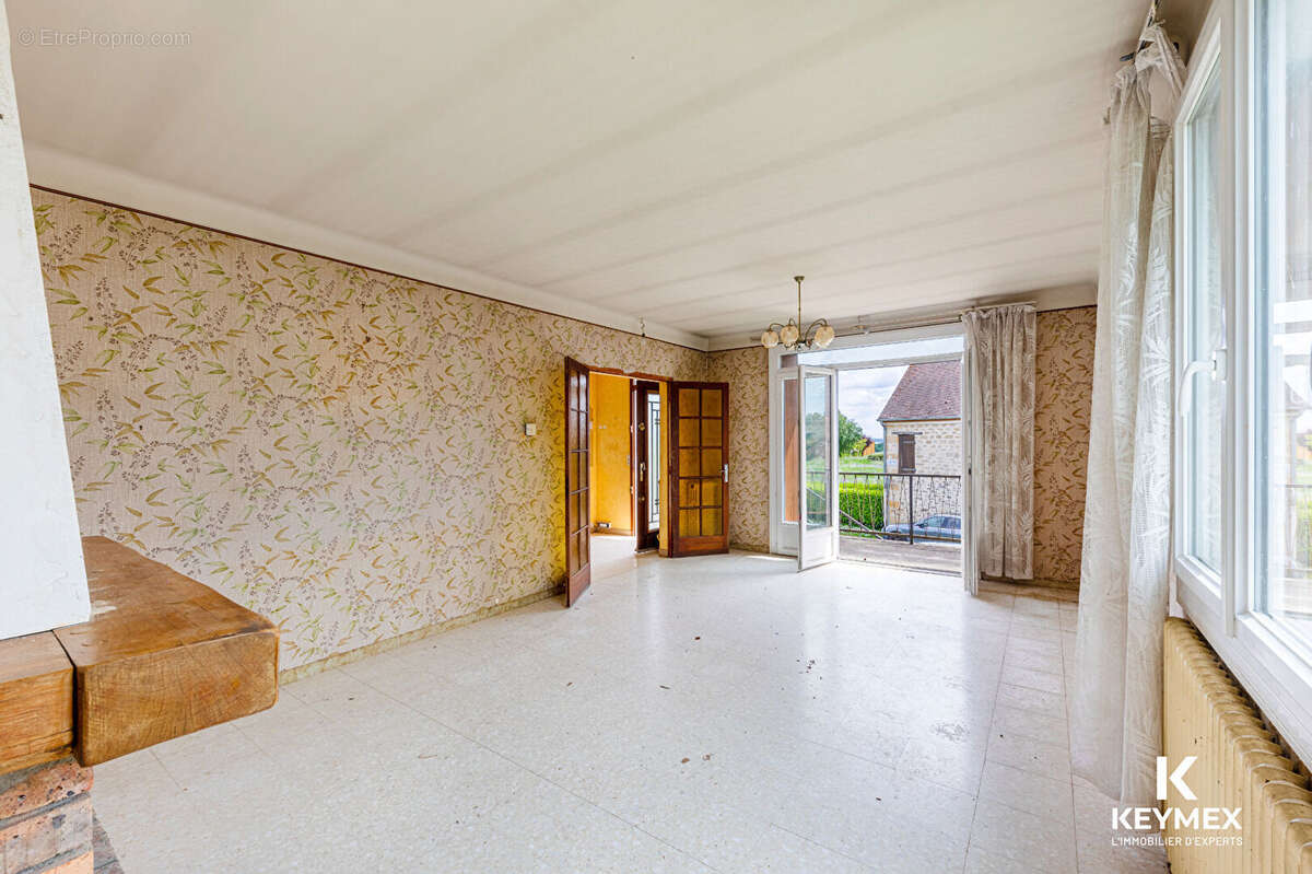 Maison à ENNERY