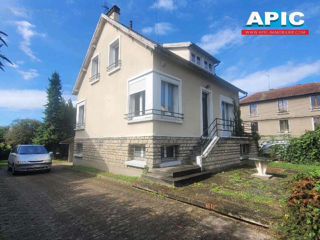 Maison à GROSLAY