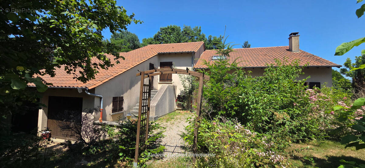Maison à SAINT-VICTURNIEN