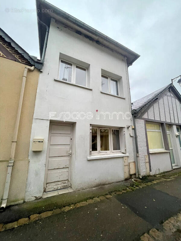 Maison à MONTVILLE