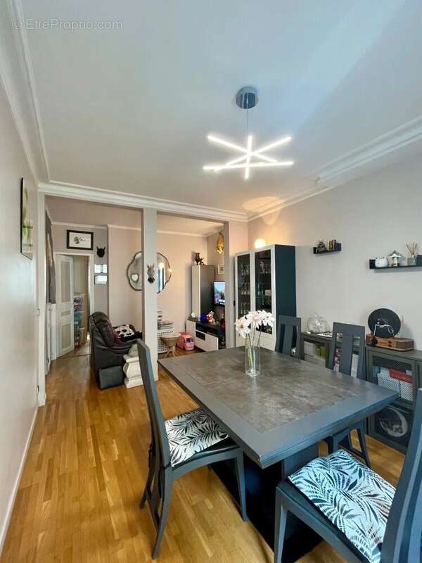 Appartement à PARIS-18E