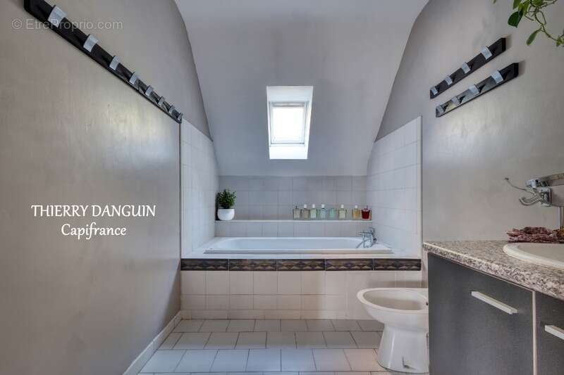 Maison à MEULAN
