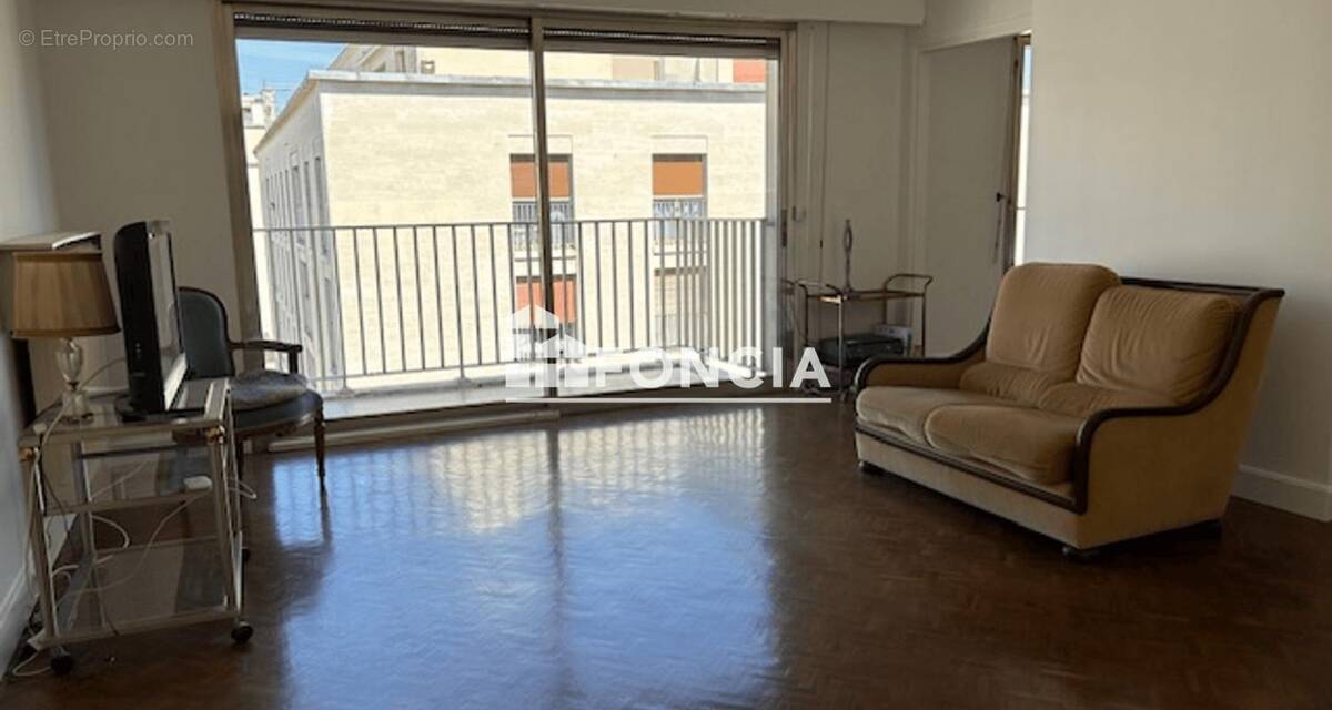Appartement à VERSAILLES