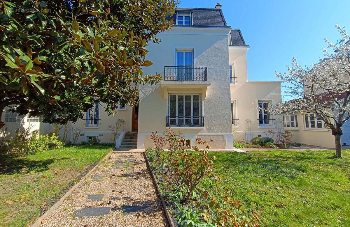 Maison à NEUILLY-PLAISANCE
