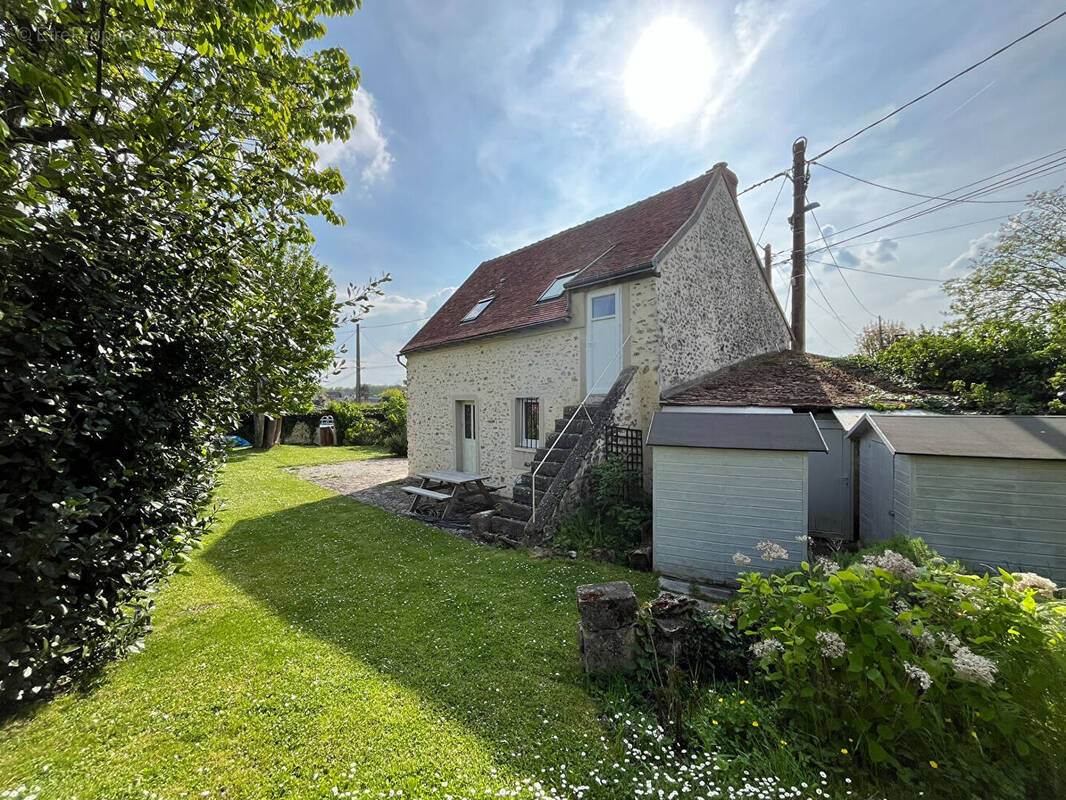 Maison à AUNEAU