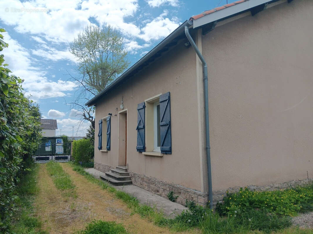 Maison à LABASTIDE-SAINT-PIERRE
