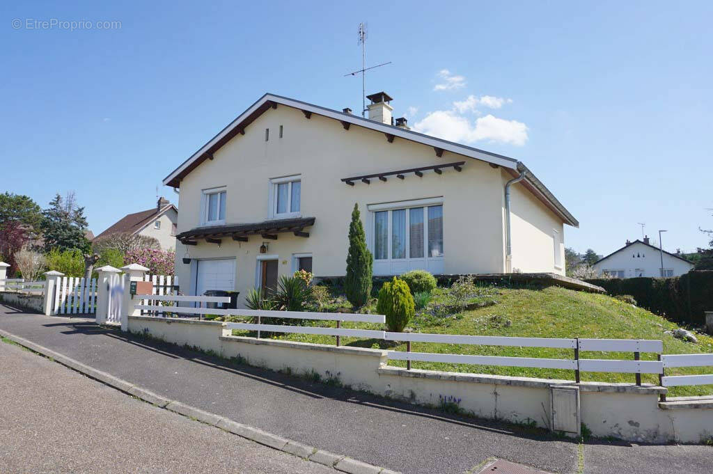 Maison à PARAY-LE-MONIAL