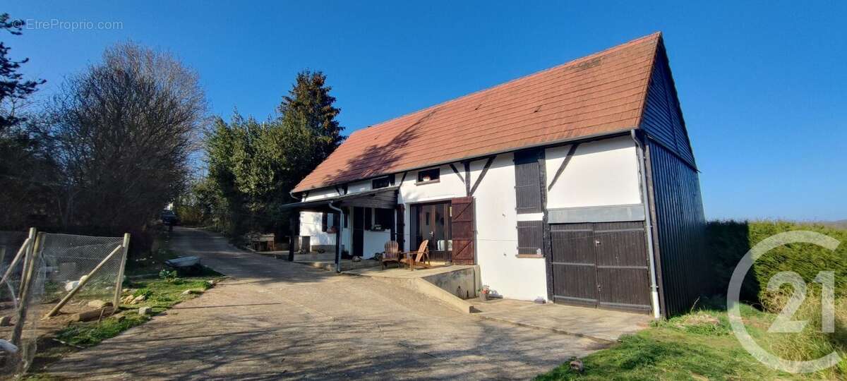 Maison à LA BAZOCHE-GOUET