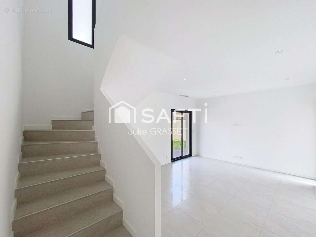 Photo 4 - Maison à LESPIGNAN