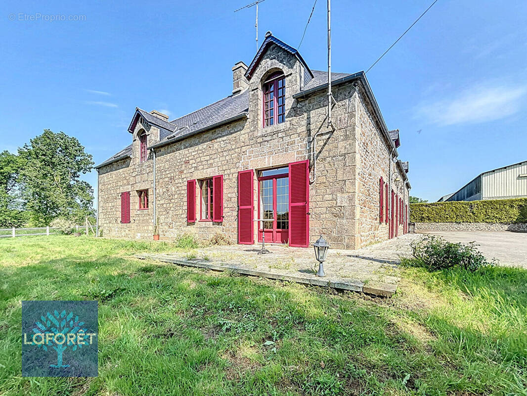 Maison à LOUVIGNE-DU-DESERT