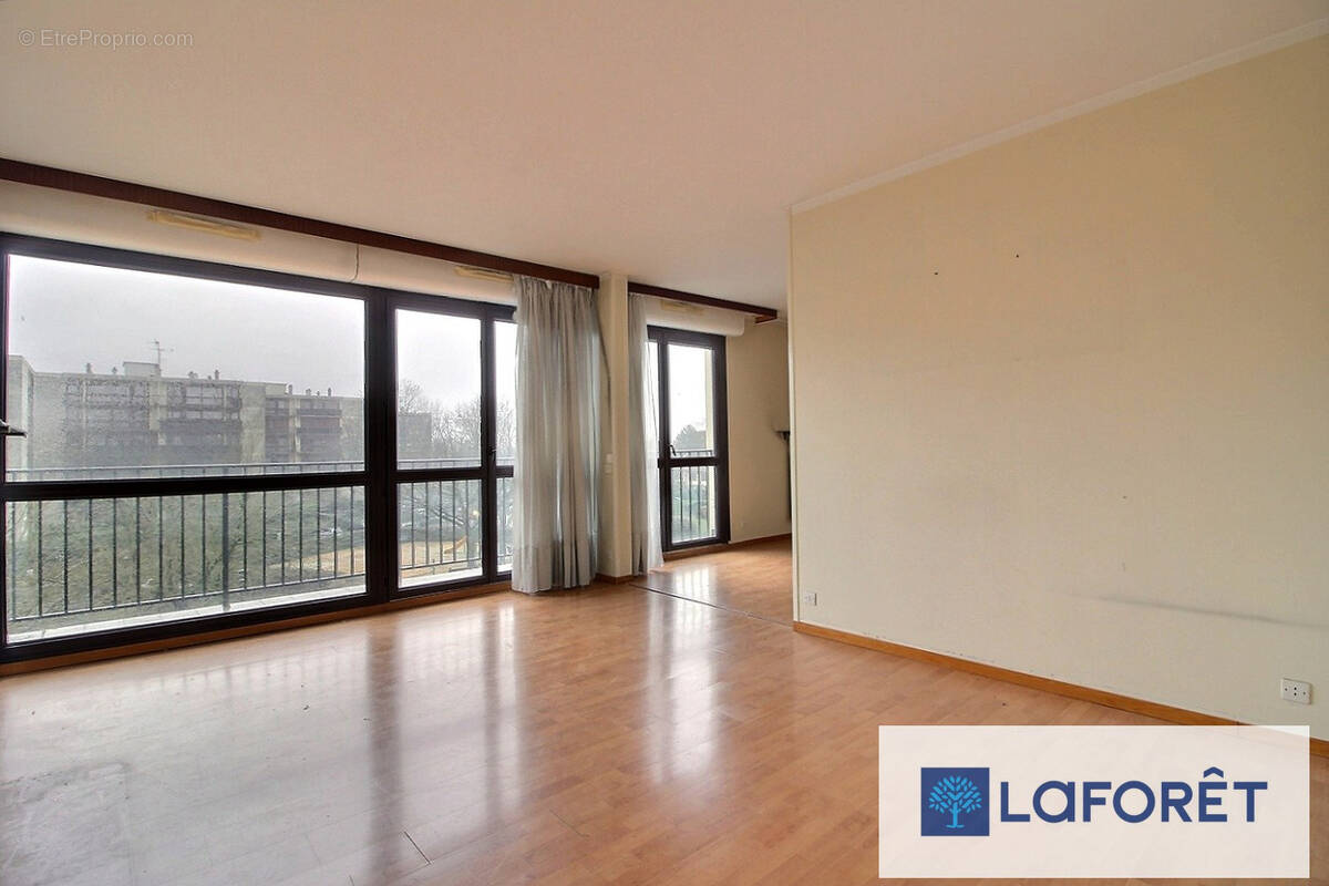 Appartement à RIS-ORANGIS