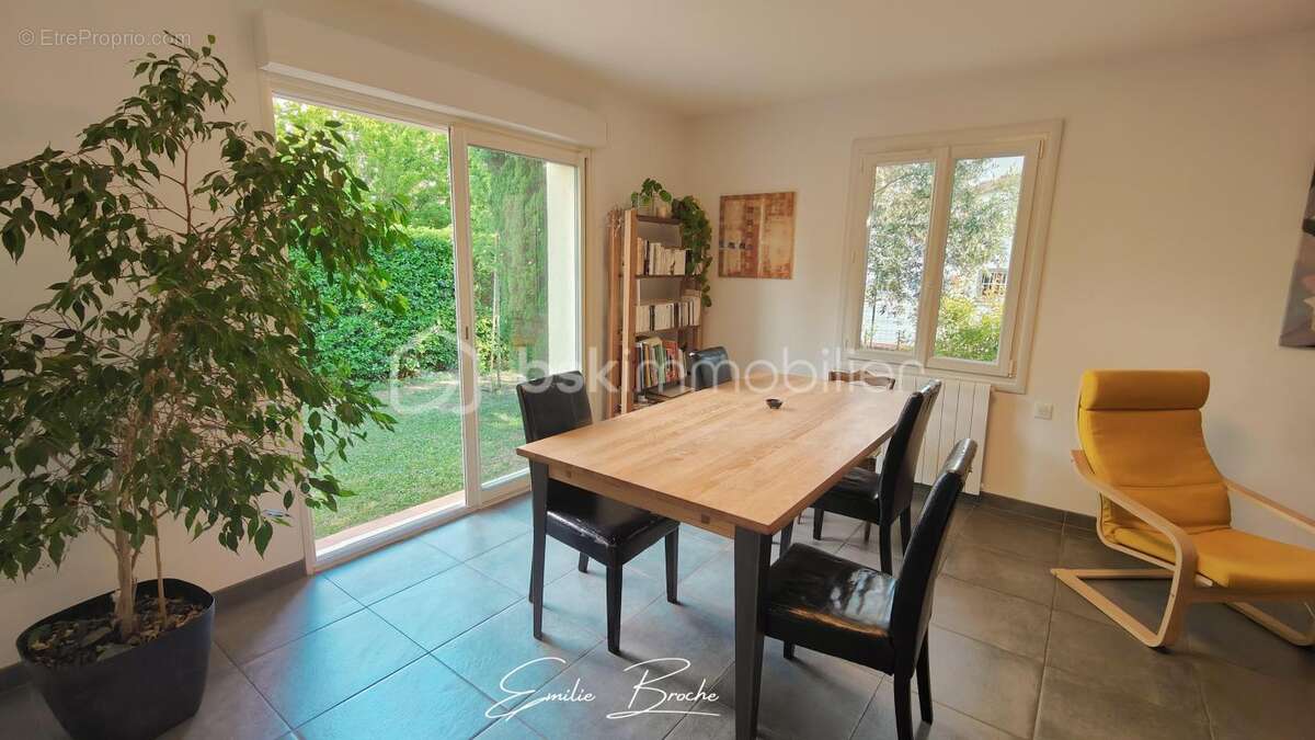 Maison à MONTELIMAR