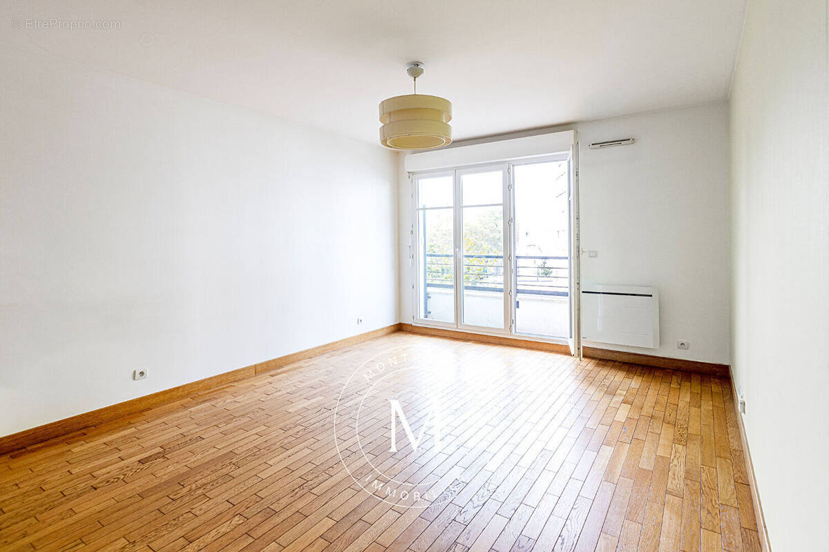 Appartement à MONTROUGE