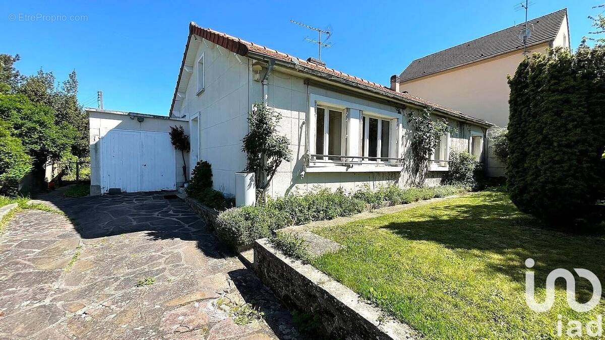Photo 1 - Maison à ARPAJON