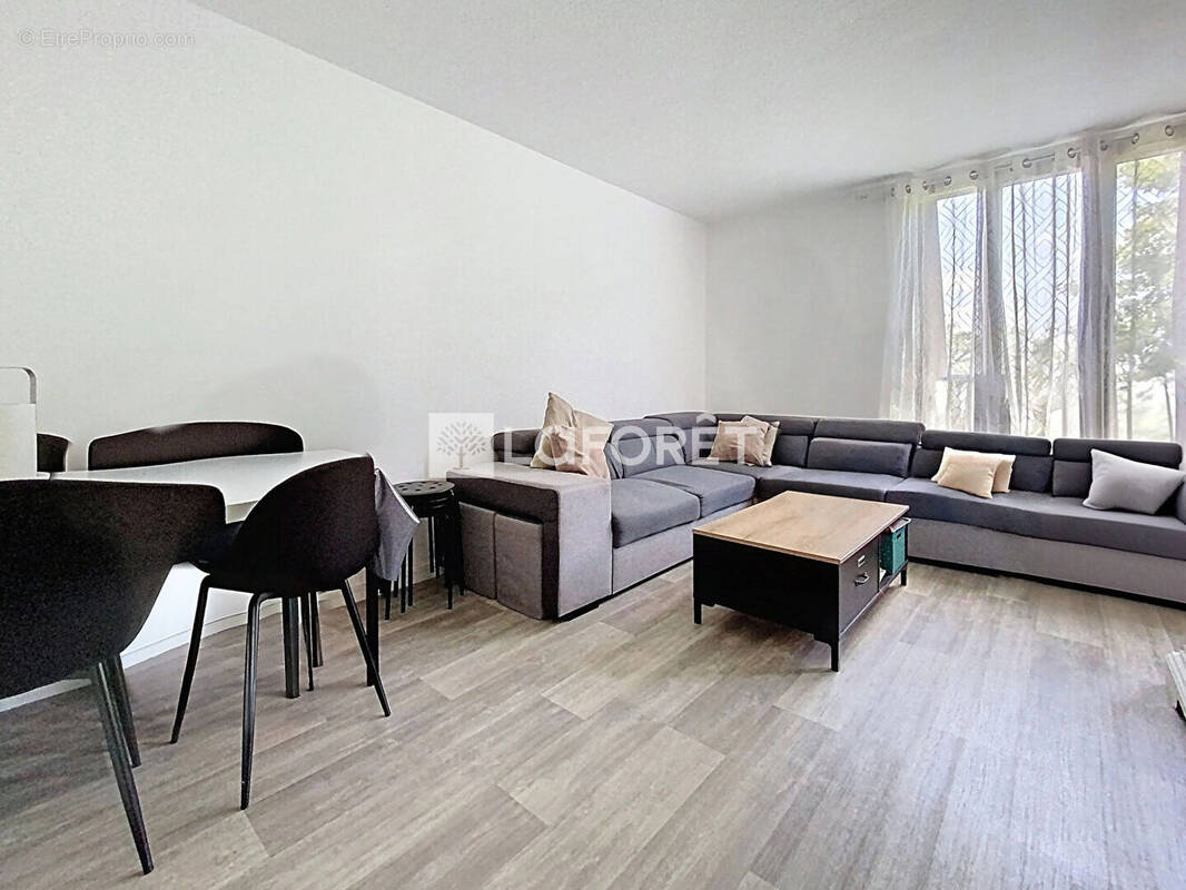 Appartement à VALENTON