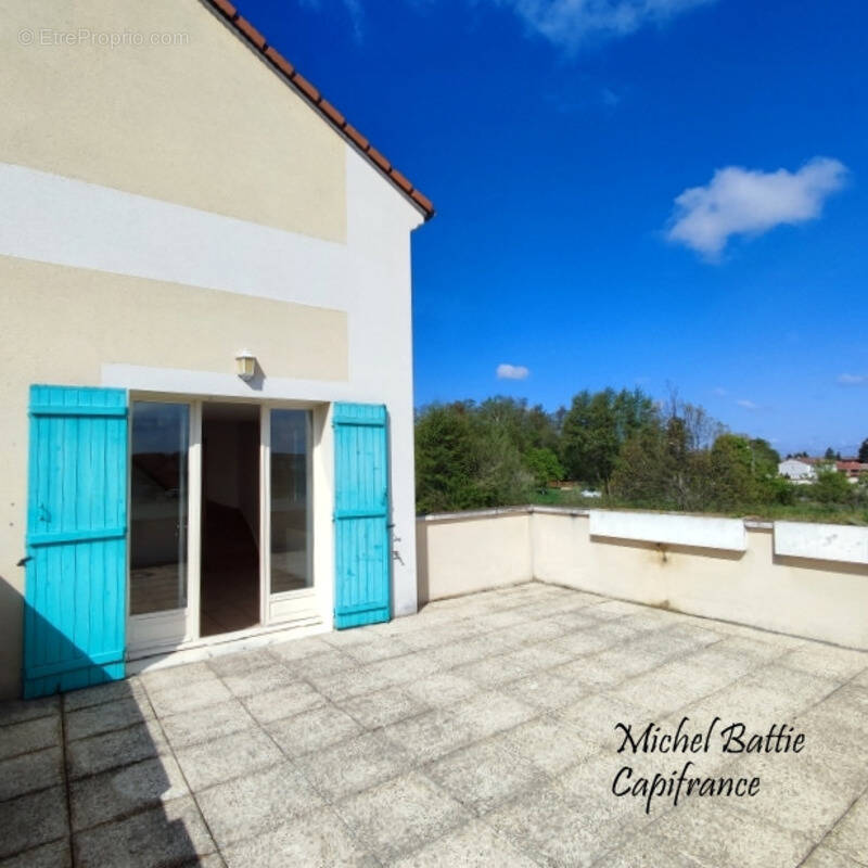 Appartement à SAINT-JUST-SAINT-RAMBERT