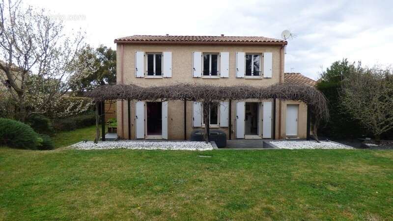 Maison à MONTELIMAR
