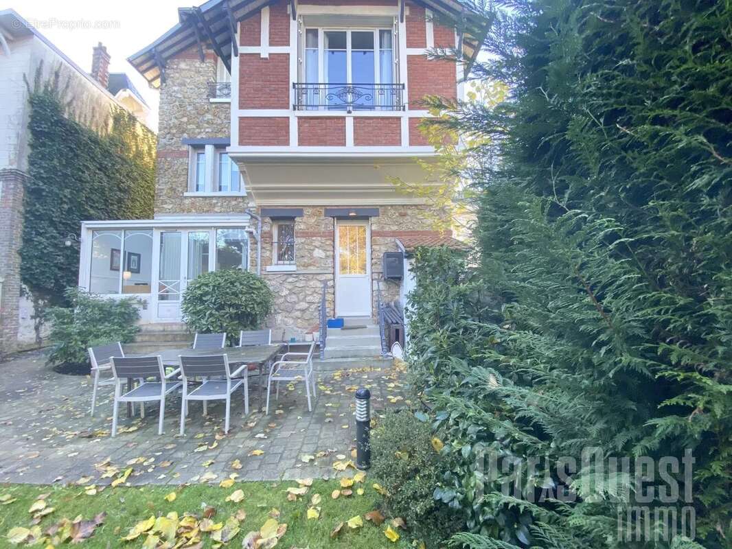 Maison à VAUCRESSON