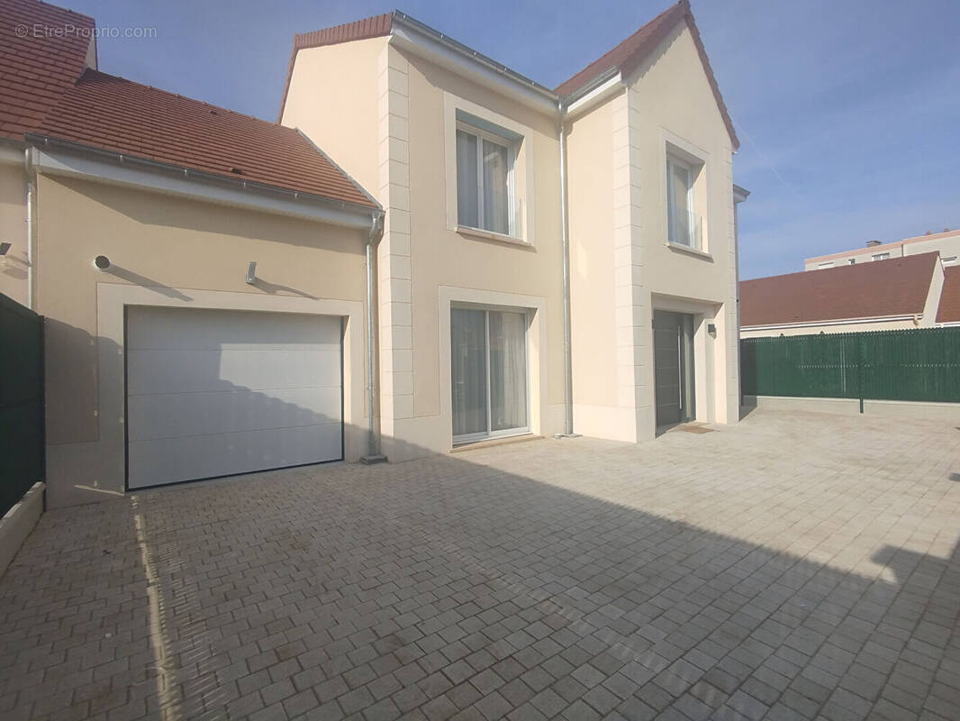 Maison à VERNOUILLET