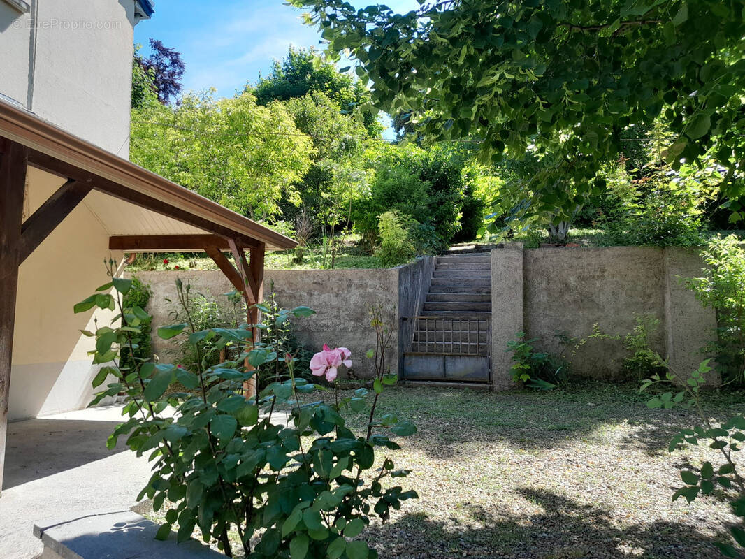 Maison à SAINT-CYR-SUR-LOIRE