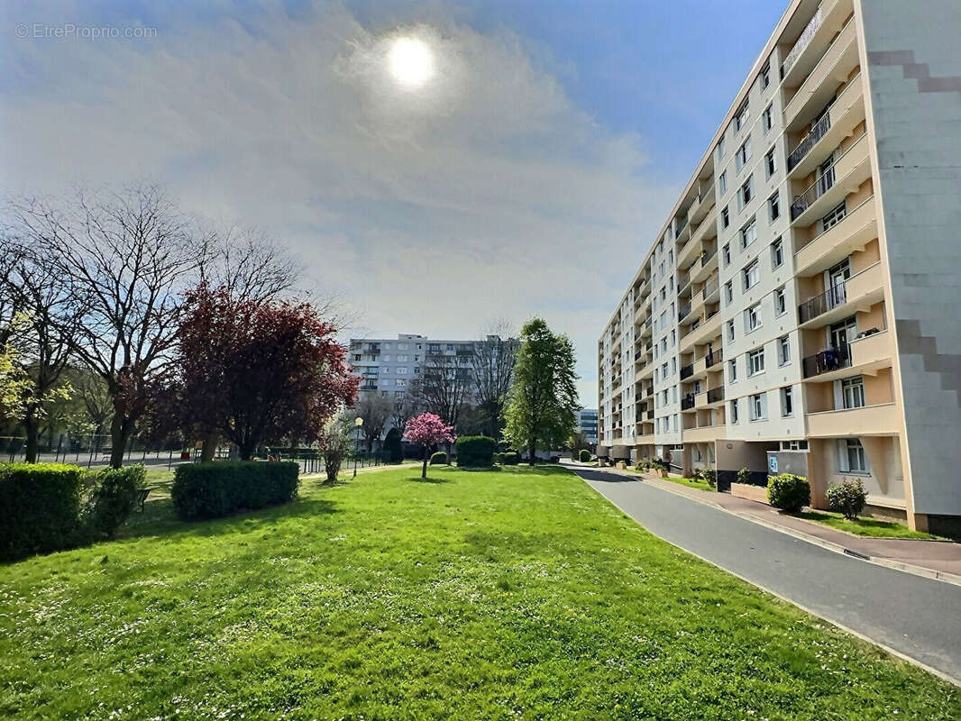 Appartement à IVRY-SUR-SEINE