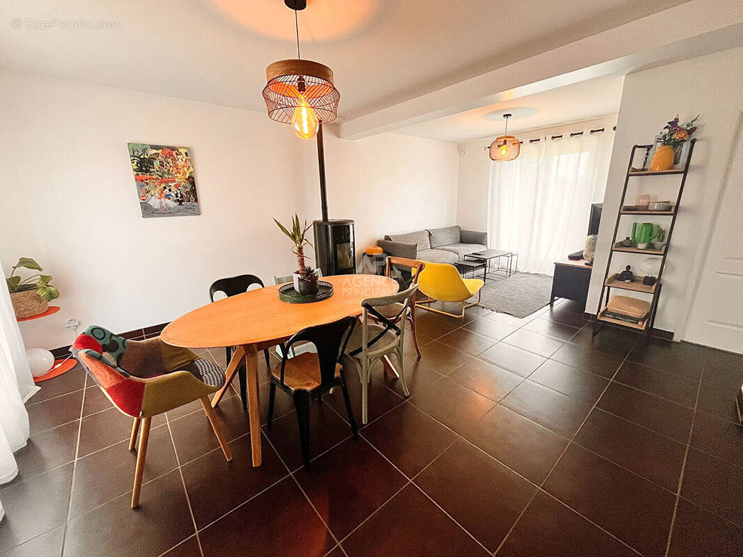 Maison à COURDIMANCHE