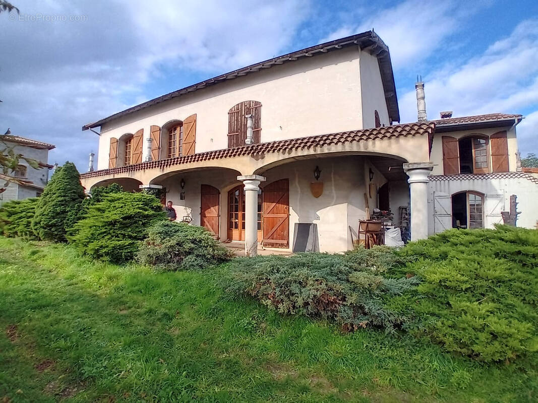 Appartement à MARCY-L&#039;ETOILE