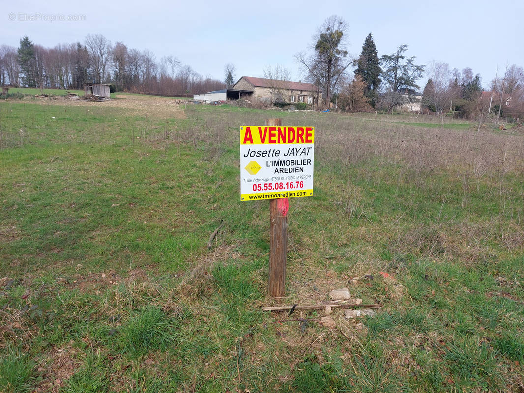 Terrain à GLANDON