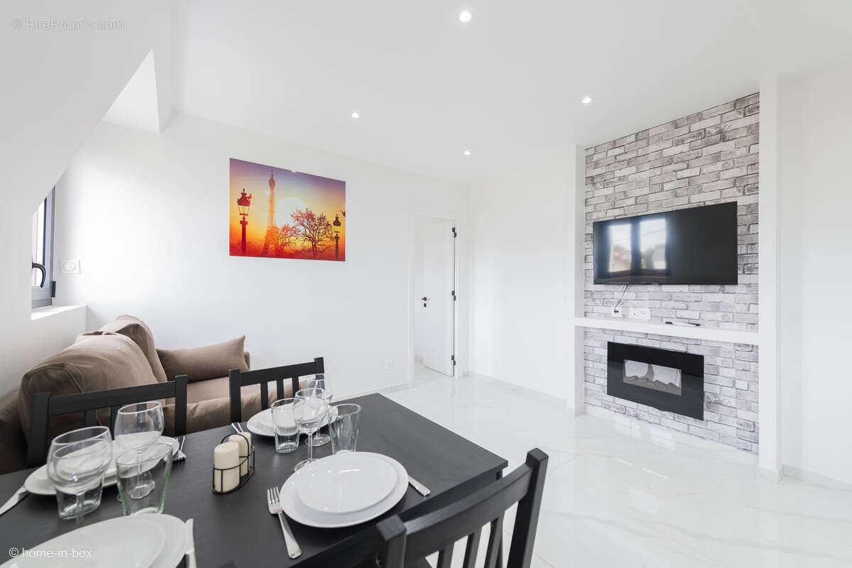 Appartement à PARAY-VIEILLE-POSTE