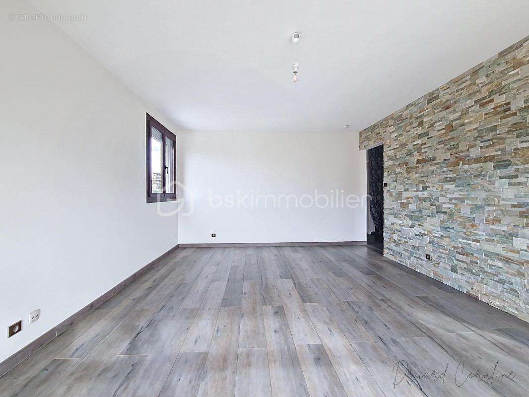 Appartement à ECHIROLLES
