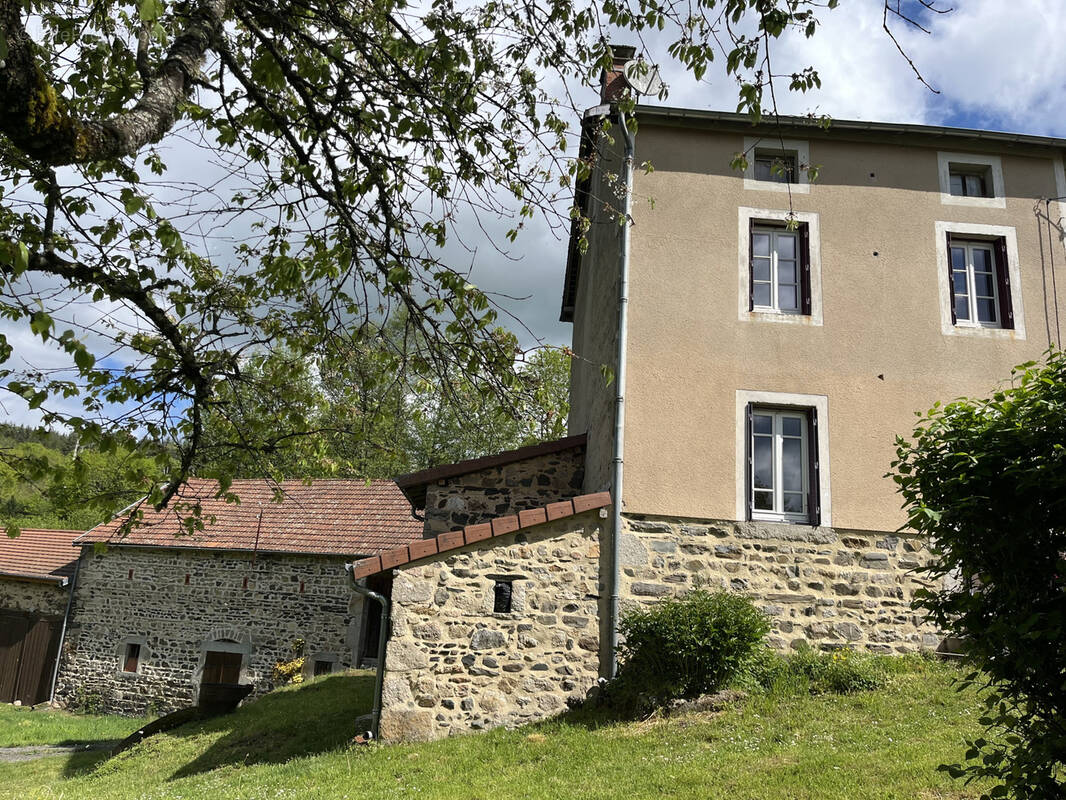 Maison à FERRIERES-SUR-SICHON