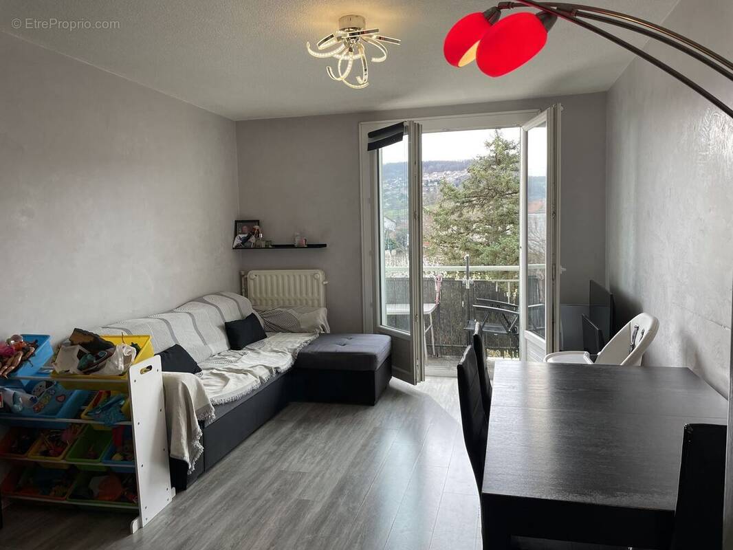 Appartement à BOURGOIN-JALLIEU