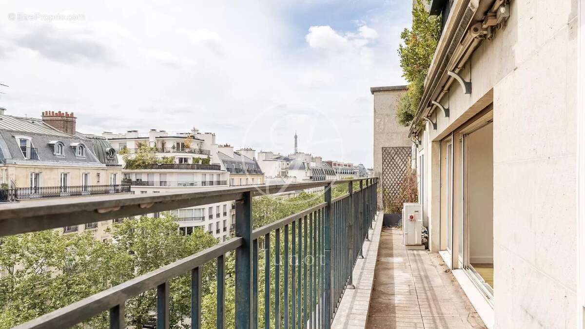 Appartement à PARIS-7E