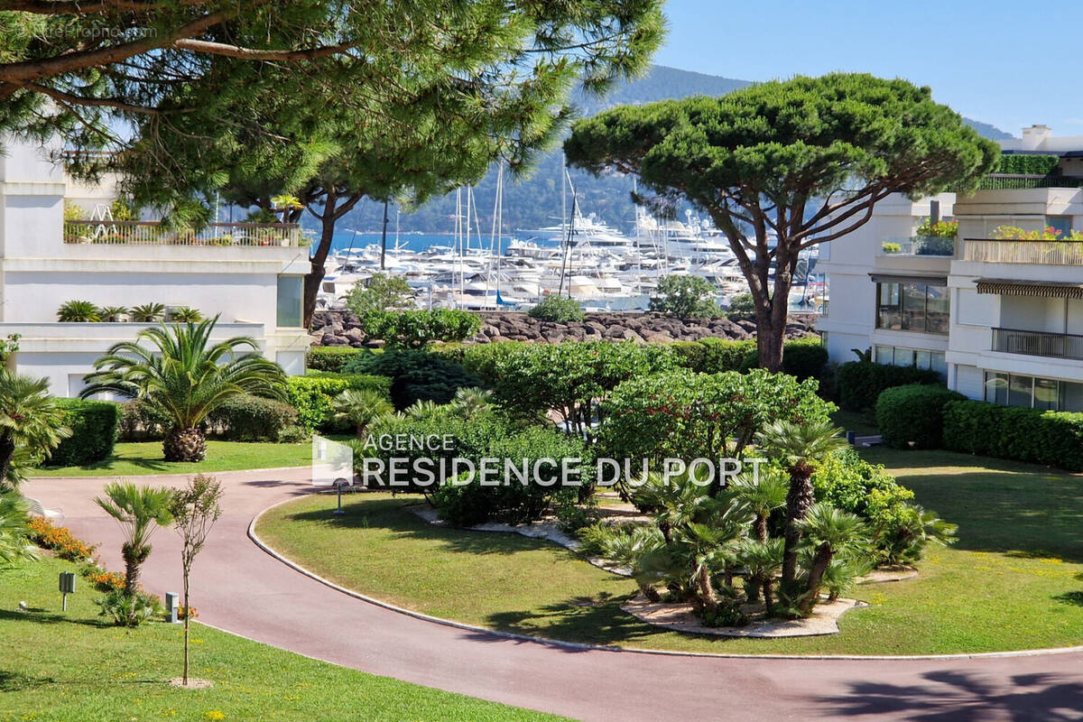 Appartement à MANDELIEU-LA-NAPOULE