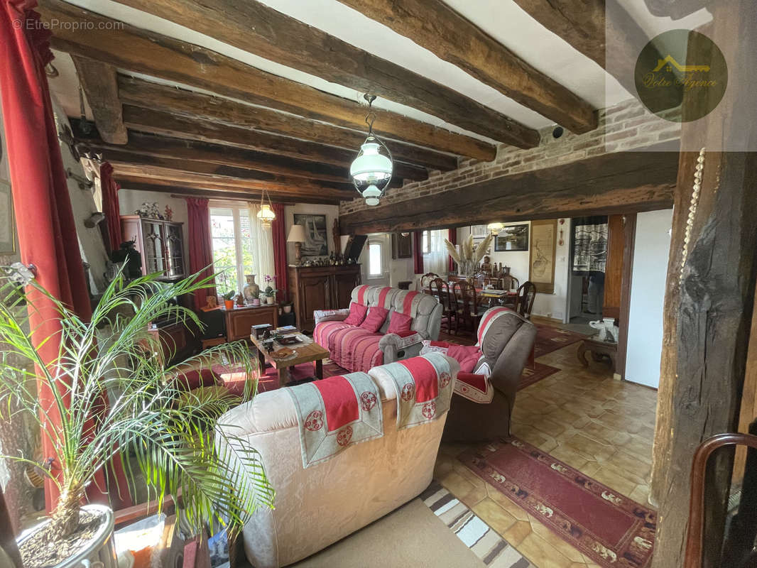 Maison à BAZOCHES-SUR-LE-BETZ