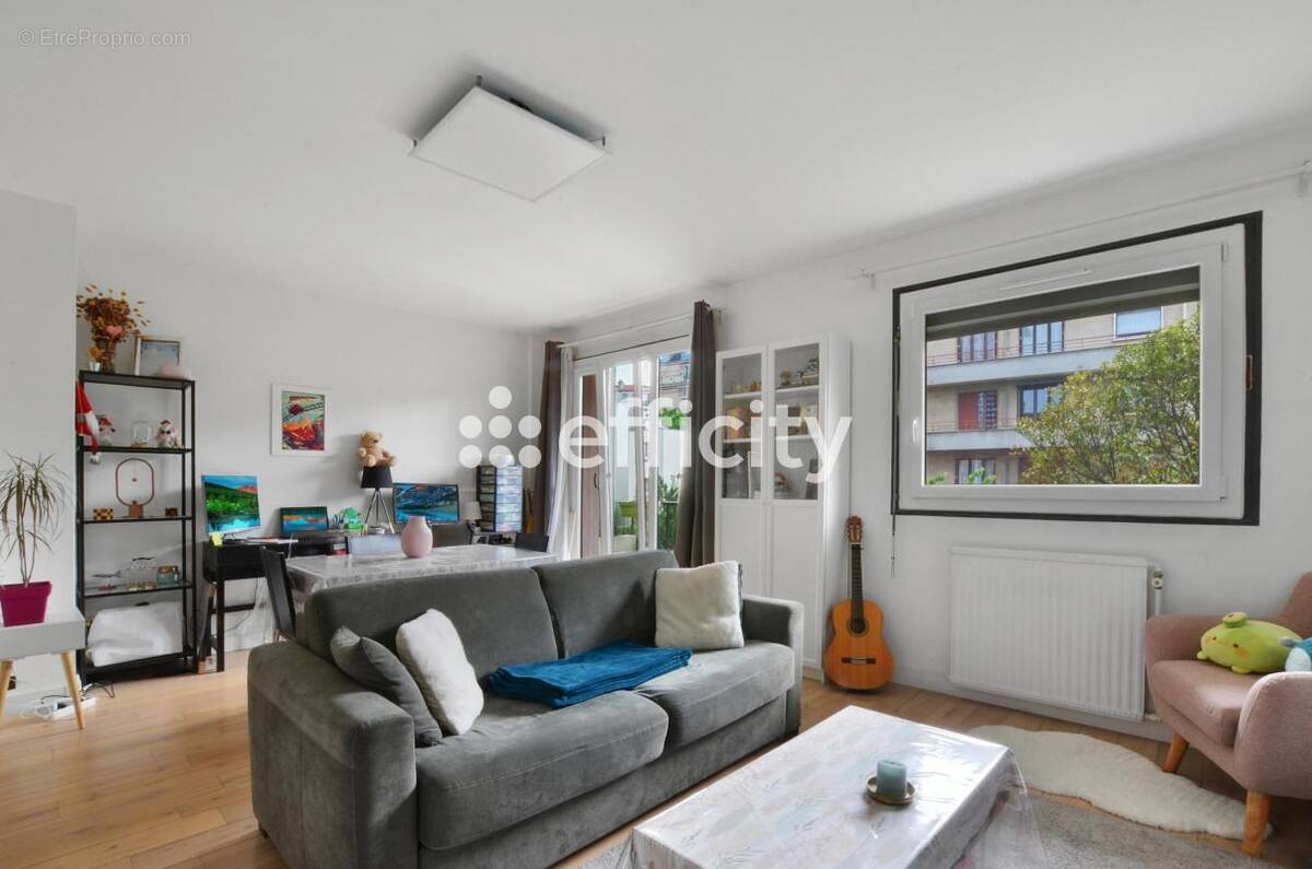 Appartement à COLOMBES