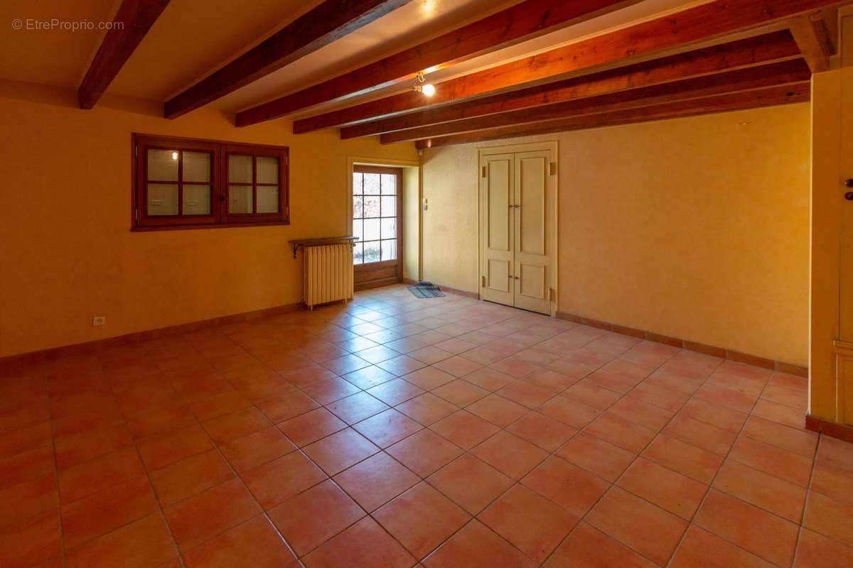 Maison à SEGONZAC