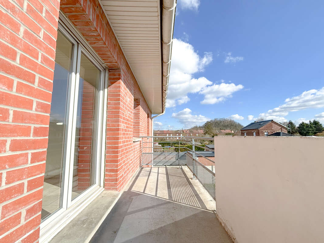 Appartement à BEUVRAGES