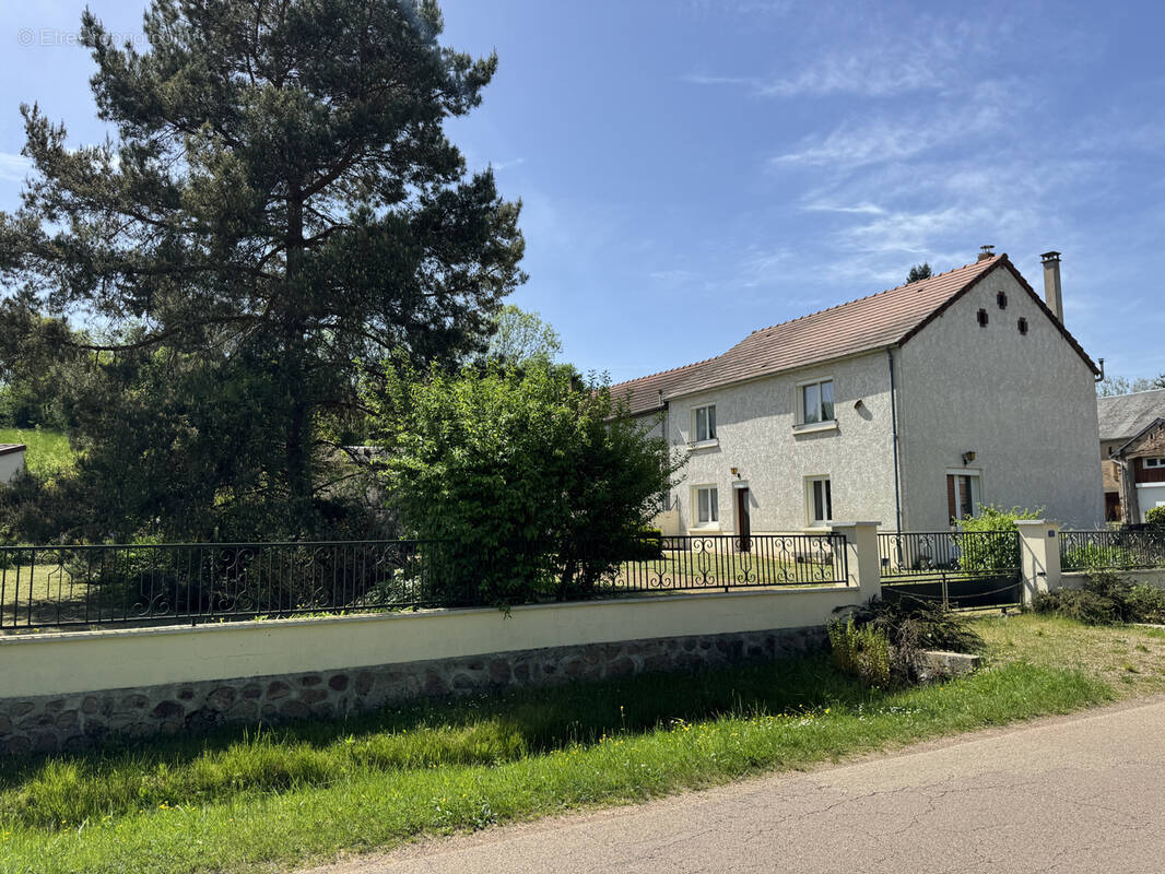Maison à EPIRY
