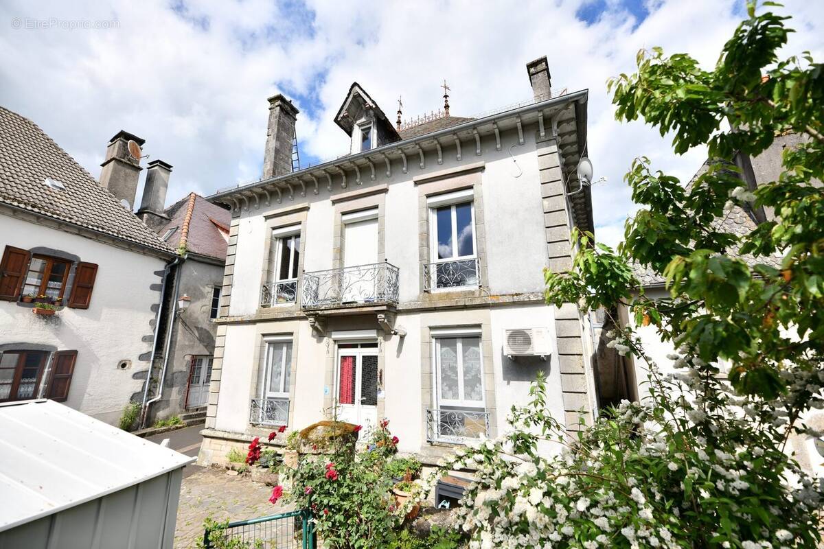 Maison à PLEAUX