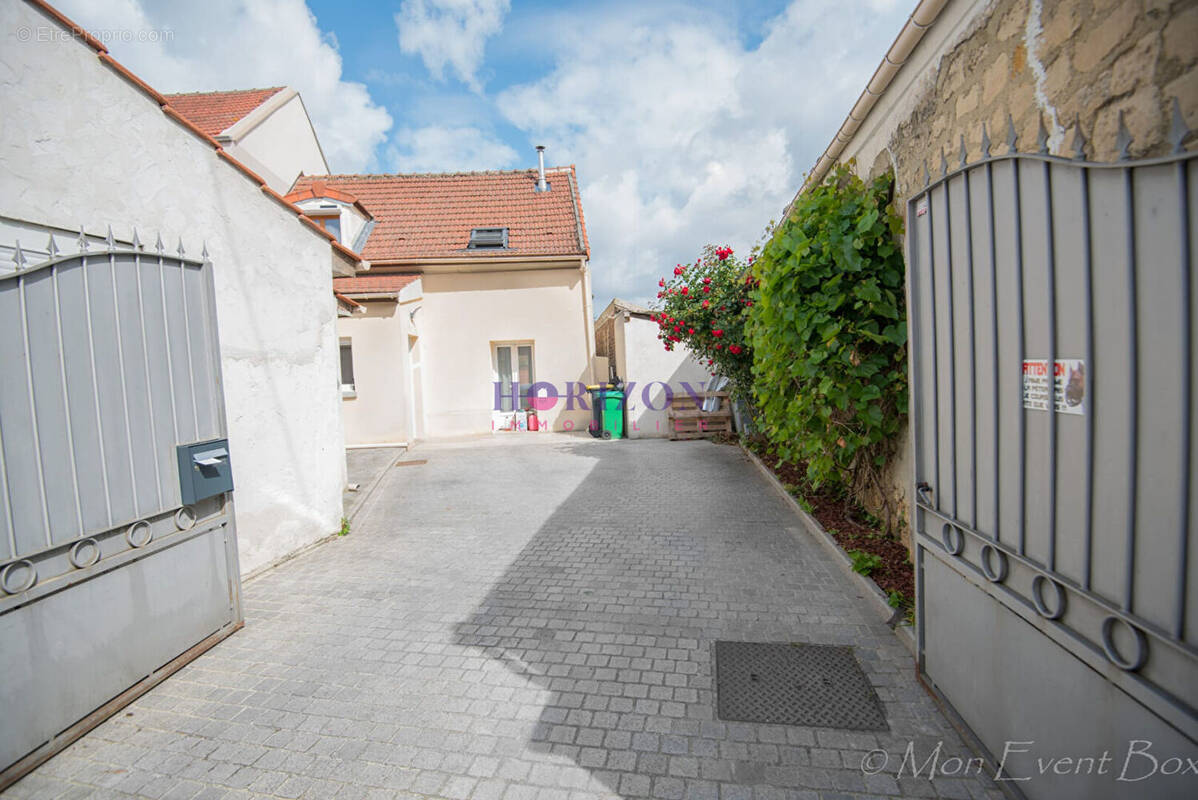 Maison à PERSAN