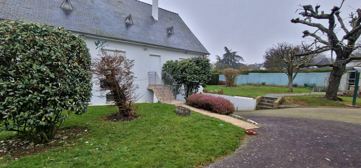Maison à SAINT-BERTHEVIN
