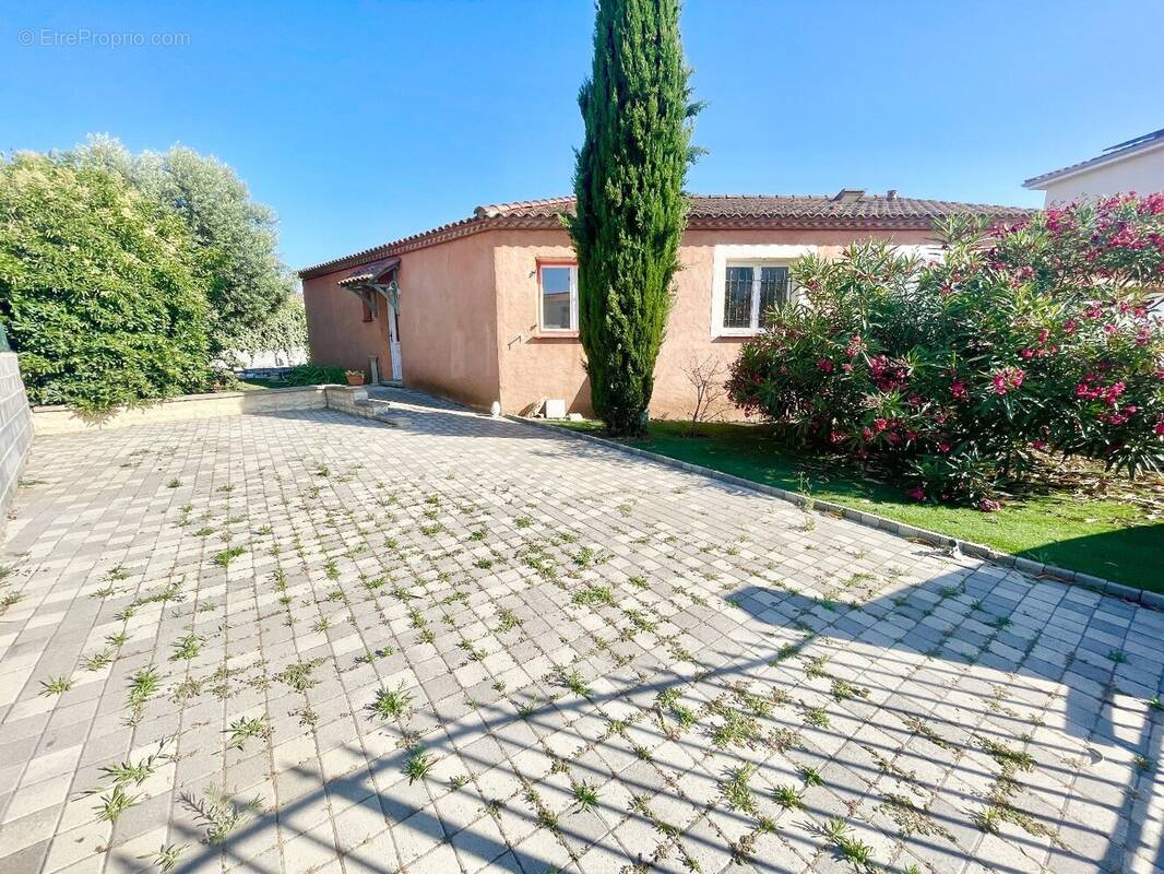 Maison à BESSAN