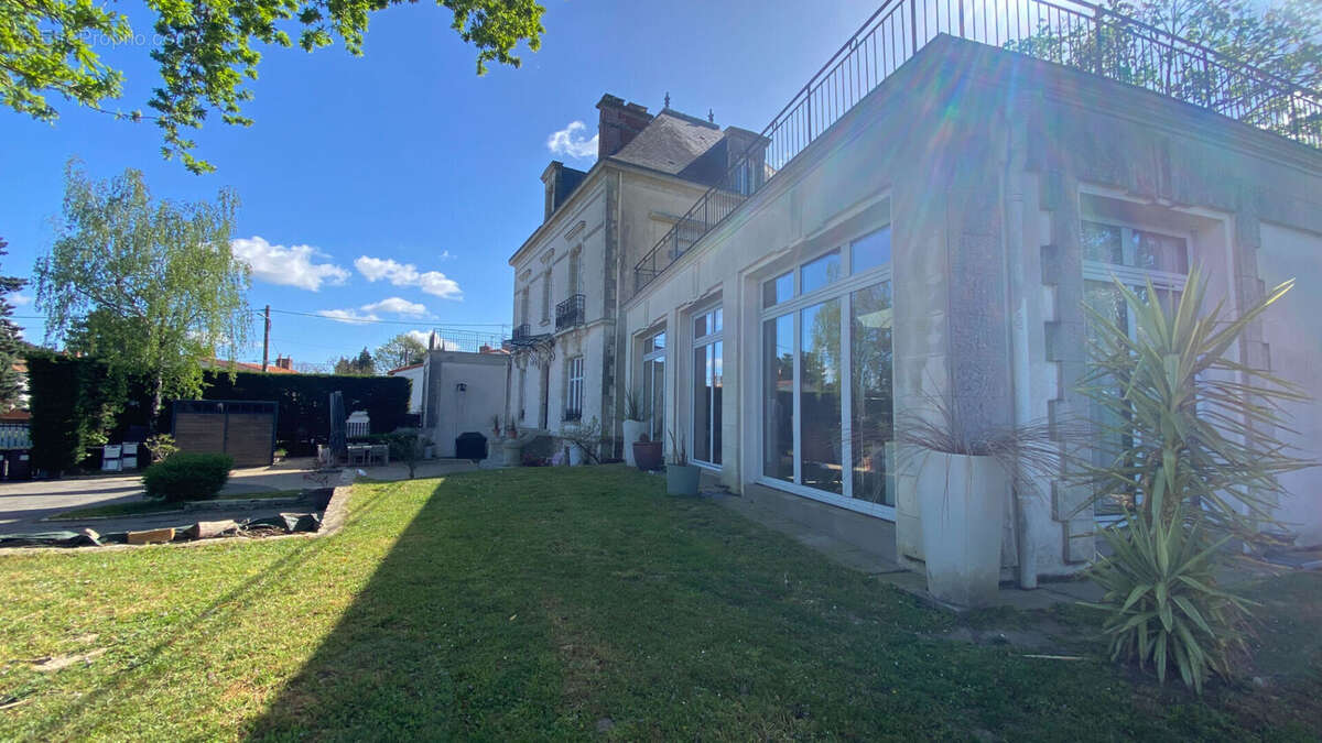 Maison à SAINT-SEBASTIEN-SUR-LOIRE